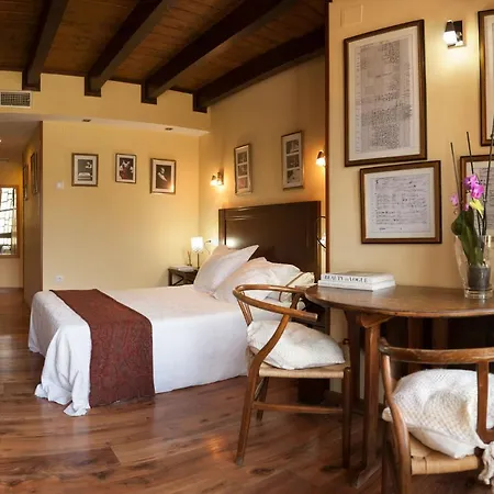 Micro-hostal La Puerta Del Perdon Guest house
