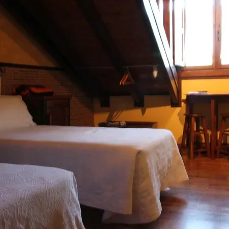 Micro-hostal La Puerta Del Perdon Villafranca Del Bierzo