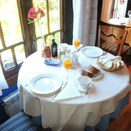 Guest house Micro-hostal La Puerta Del Perdon *