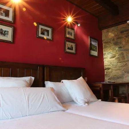 Micro-hostal La Puerta Del Perdon * Villafranca Del Bierzo