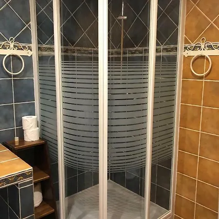Micro-hostal La Puerta Del Perdon * Villafranca Del Bierzo