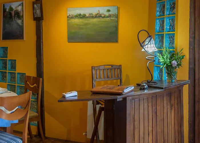 Micro-hostal La Puerta Del Perdon Gasthuis 3*