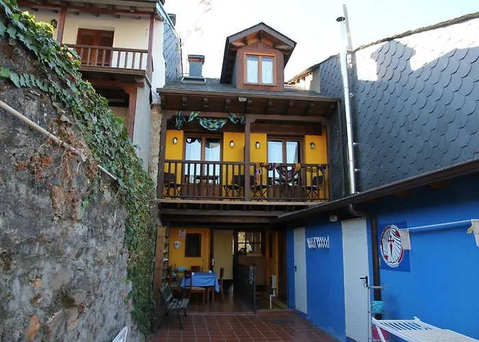 Gæstehus Micro-hostal La Puerta Del Perdon 3*