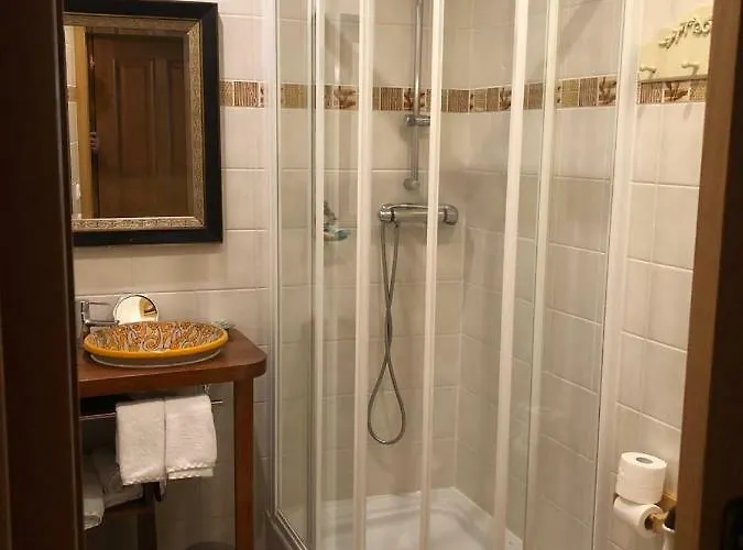 Micro-hostal La Puerta Del Perdon Villafranca Del Bierzo